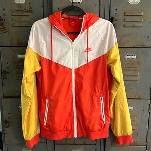 NIKE Mens Small windbreaker